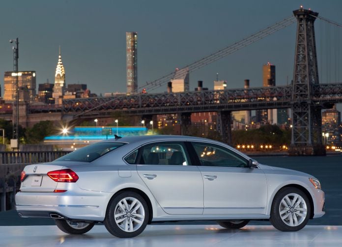 2016 Volkswagen Passat US - фотография 17 из 30