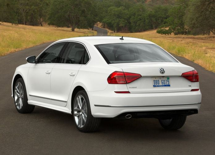 2016 Volkswagen Passat US - фотография 21 из 30