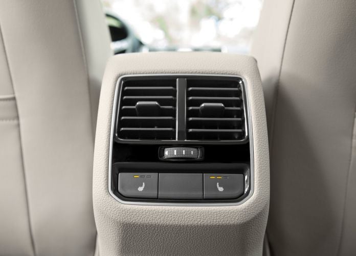 2016 Volkswagen Passat US - фотография 27 из 30