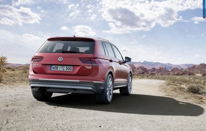 2016 Volkswagen Tiguan - фотография 2 из 46