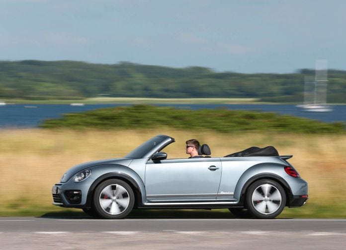 2017 Volkswagen Beetle - фотография 23 из 55