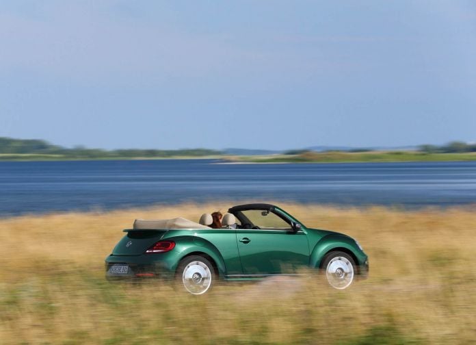 2017 Volkswagen Beetle - фотография 33 из 55 2017 Volkswagen Beetle - фотография 33 из 55