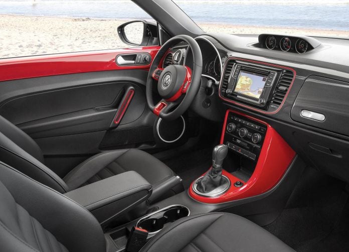 2017 Volkswagen Beetle - фотография 42 из 55