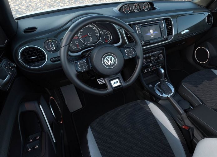 2017 Volkswagen Beetle - фотография 47 из 55