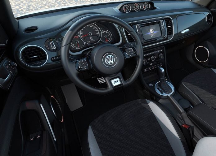 2017 Volkswagen Beetle - фотография 49 из 55