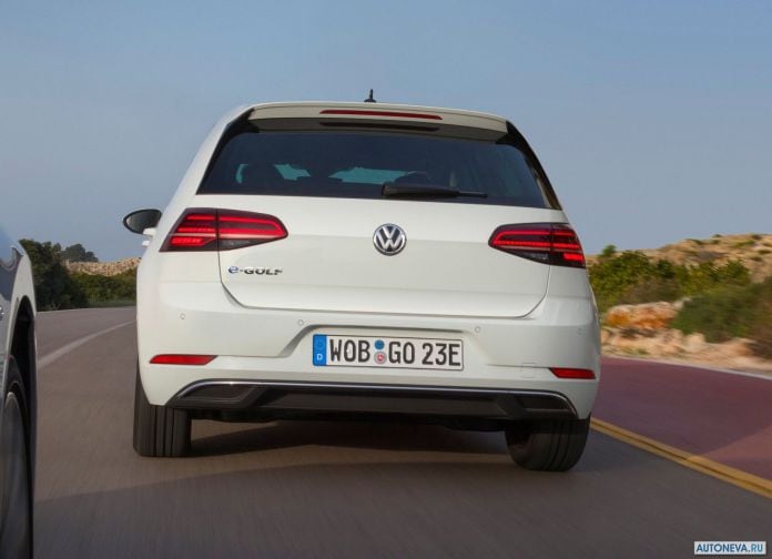 2017 Volkswagen e-Golf - фотография 25 из 44