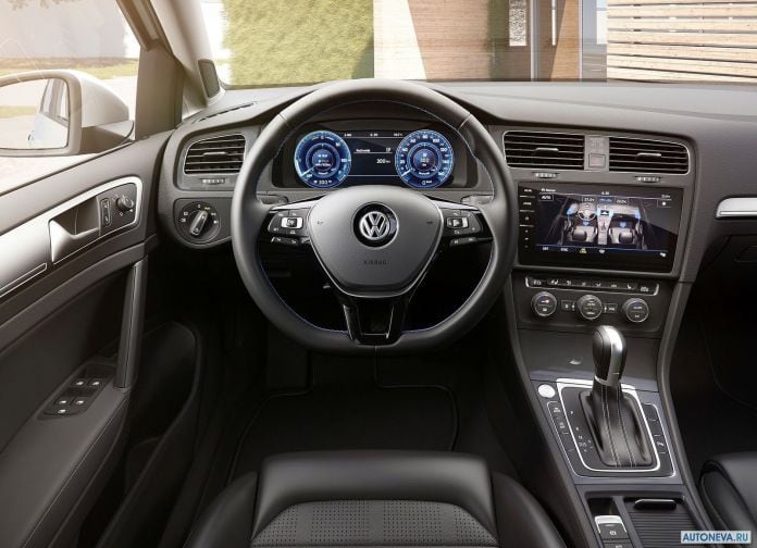 2017 Volkswagen e-Golf - фотография 30 из 44