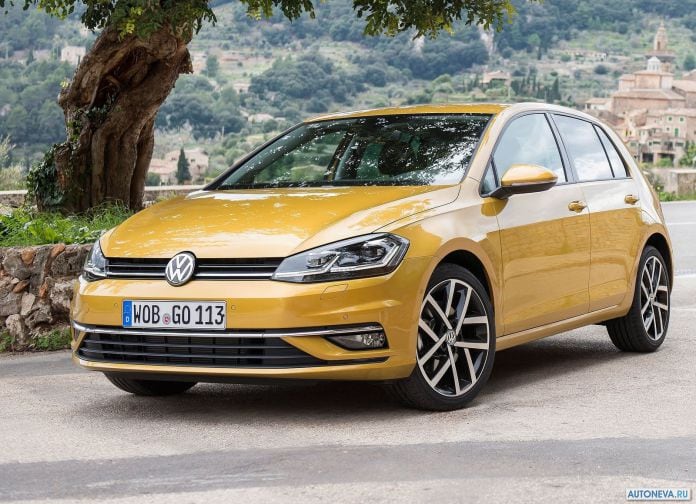 2017 Volkswagen Golf - фотография 1 из 84