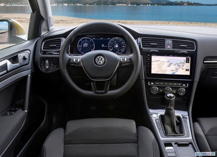 2017 Volkswagen Golf - фотография 49 из 84