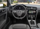 volkswagen_2017_golf_050.jpg