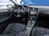 volkswagen_2017_golf_054.jpg