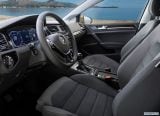 volkswagen_2017_golf_055.jpg