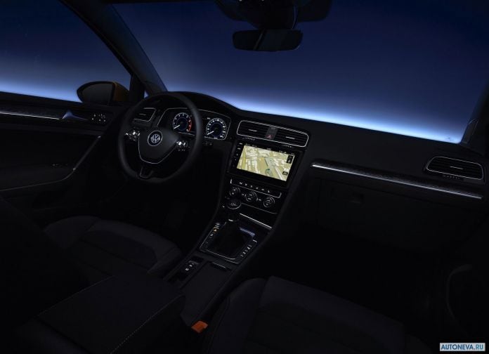 2017 Volkswagen Golf - фотография 57 из 84