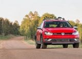 volkswagen_2017_golf_alltrack_009.jpg