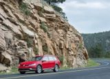volkswagen_2017_golf_alltrack_011.jpg