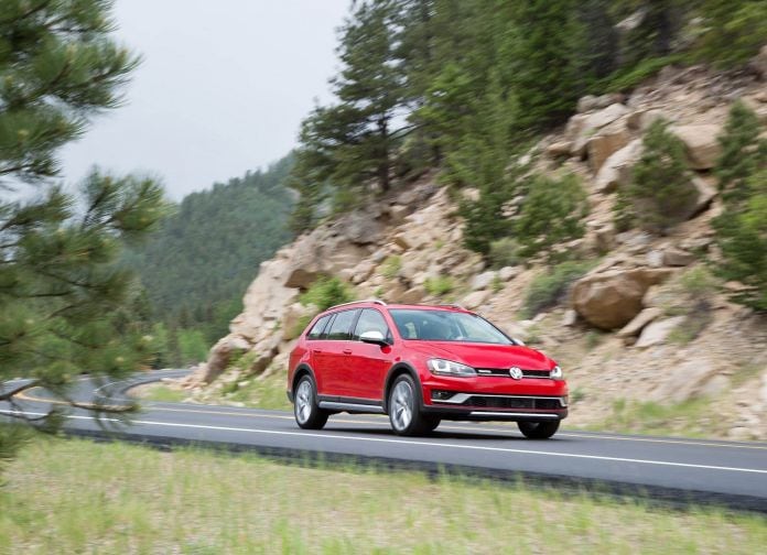 2017 Volkswagen Golf Alltrack - фотография 14 из 51