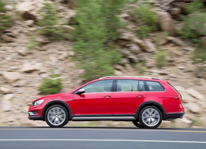 2017 Volkswagen Golf Alltrack - фотография 25 из 51 2017 Volkswagen Golf Alltrack - фотография 25 из 51