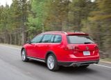 volkswagen_2017_golf_alltrack_030.jpg