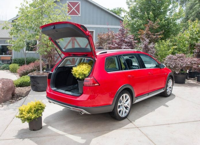 2017 Volkswagen Golf Alltrack - фотография 32 из 51