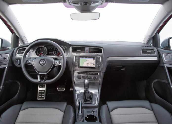2017 Volkswagen Golf Alltrack - фотография 34 из 51