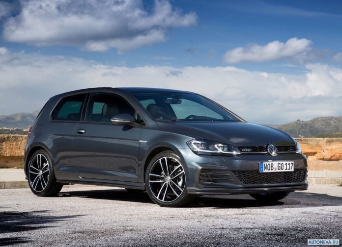 2017 Volkswagen Golf GTD - фотография 1 из 15