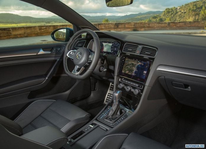 2017 Volkswagen Golf GTD - фотография 14 из 15 2017 Volkswagen Golf GTD - фотография 14 из 15