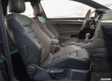 volkswagen_2017_golf_gtd_015.jpg