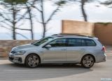 volkswagen_2017_golf_gtd_variant_008.jpg