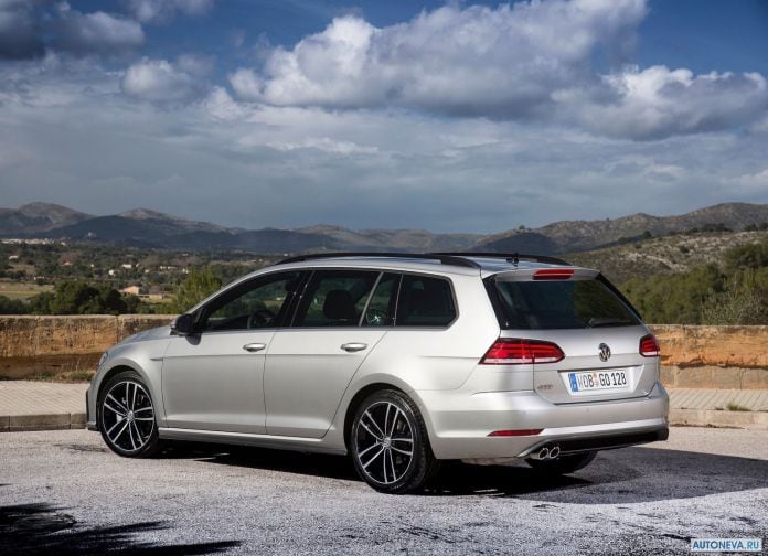 2017 Volkswagen Golf GTD Variant - фотография 9 из 15
