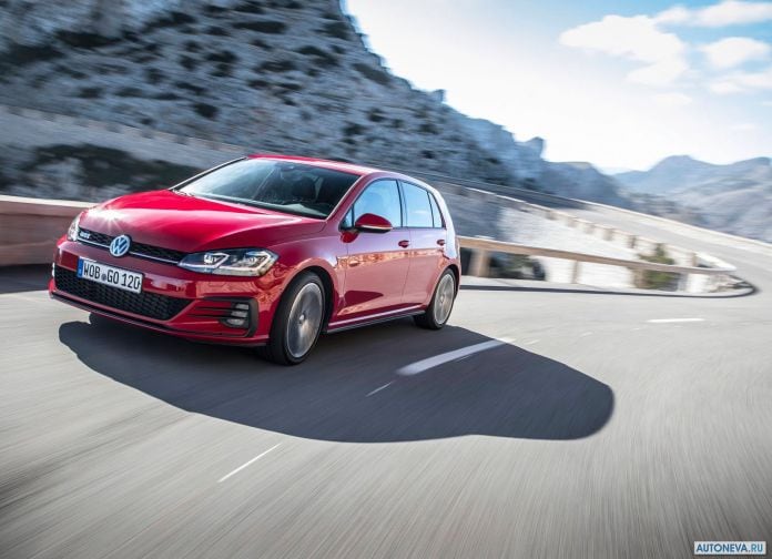 2017 Volkswagen Golf GTI - фотография 17 из 43