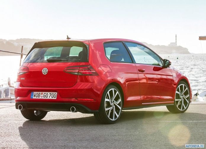 2017 Volkswagen Golf GTI - фотография 21 из 43
