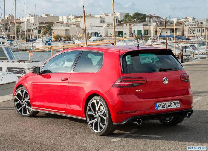 2017 Volkswagen Golf GTI - фотография 22 из 43