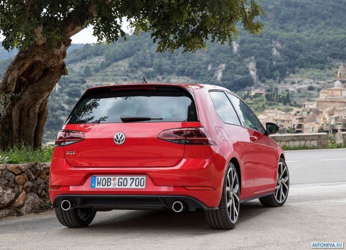 2017 Volkswagen Golf GTI - фотография 23 из 43