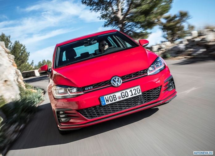 2017 Volkswagen Golf GTI - фотография 29 из 43