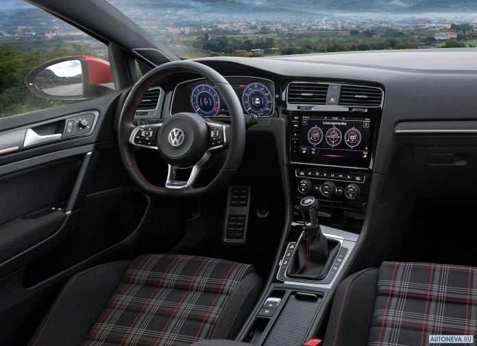 2017 Volkswagen Golf GTI - фотография 33 из 43