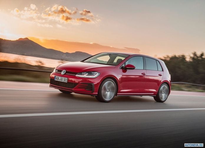 2017 Volkswagen Golf GTI Performance - фотография 5 из 38