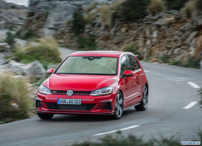 2017 Volkswagen Golf GTI Performance - фотография 13 из 38 2017 Volkswagen Golf GTI Performance - фотография 13 из 38