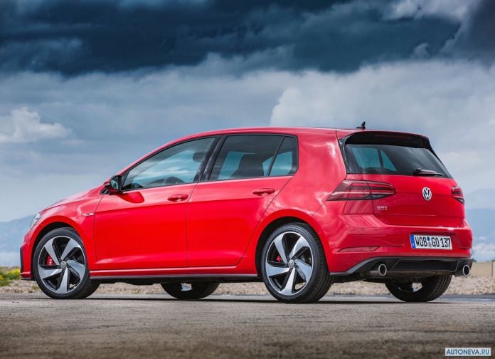 2017 Volkswagen Golf GTI Performance - фотография 17 из 38 2017 Volkswagen Golf GTI Performance - фотография 17 из 38