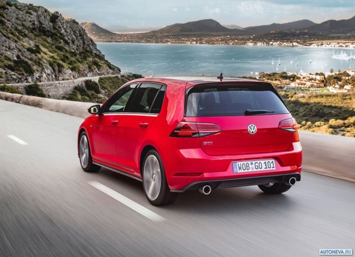 2017 Volkswagen Golf GTI Performance - фотография 19 из 38