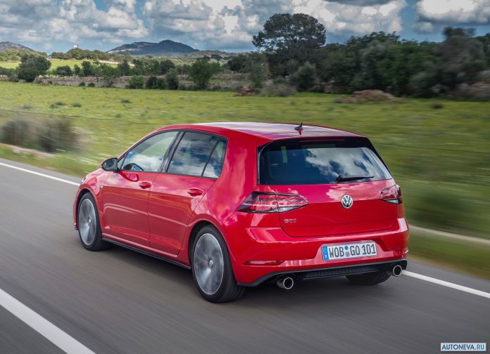 2017 Volkswagen Golf GTI Performance - фотография 22 из 38