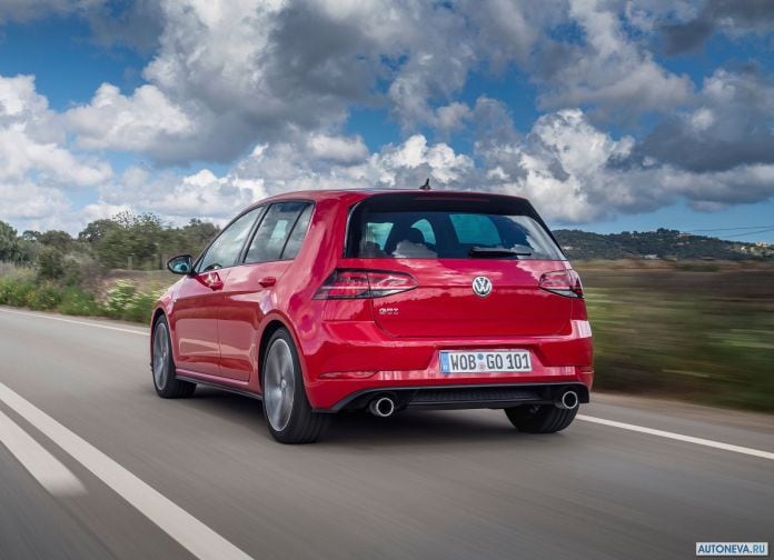 2017 Volkswagen Golf GTI Performance - фотография 23 из 38