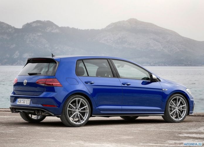2017 Volkswagen Golf R - фотография 10 из 24