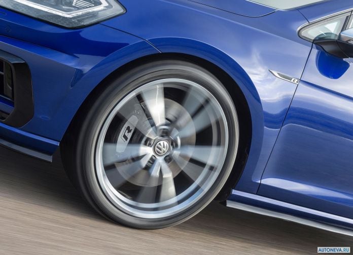 2017 Volkswagen Golf R - фотография 23 из 24