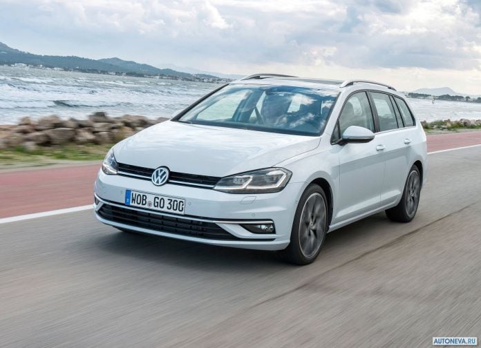 2017 Volkswagen Golf Variant - фотография 13 из 29