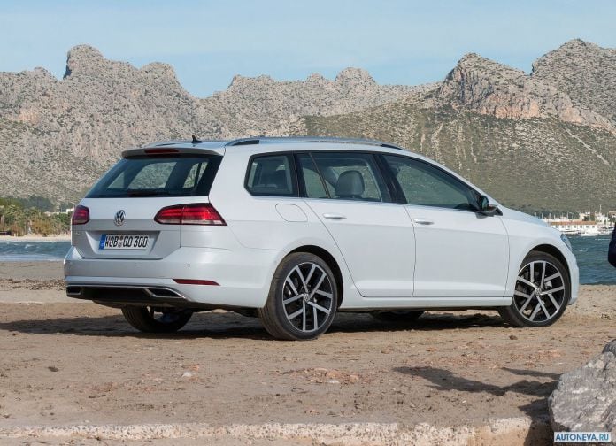 2017 Volkswagen Golf Variant - фотография 17 из 29