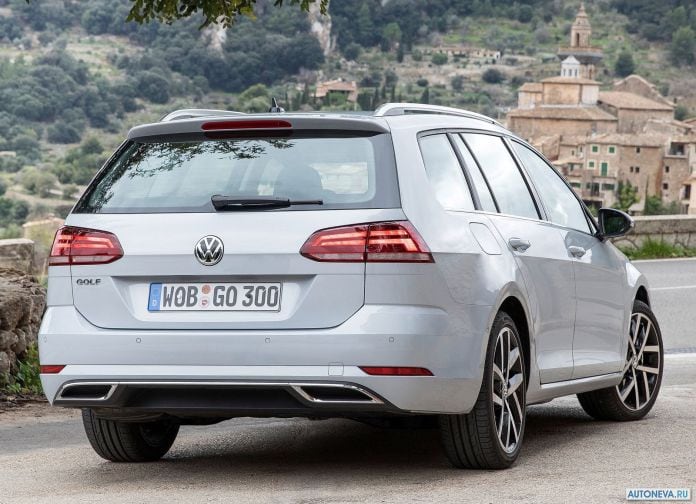 2017 Volkswagen Golf Variant - фотография 19 из 29