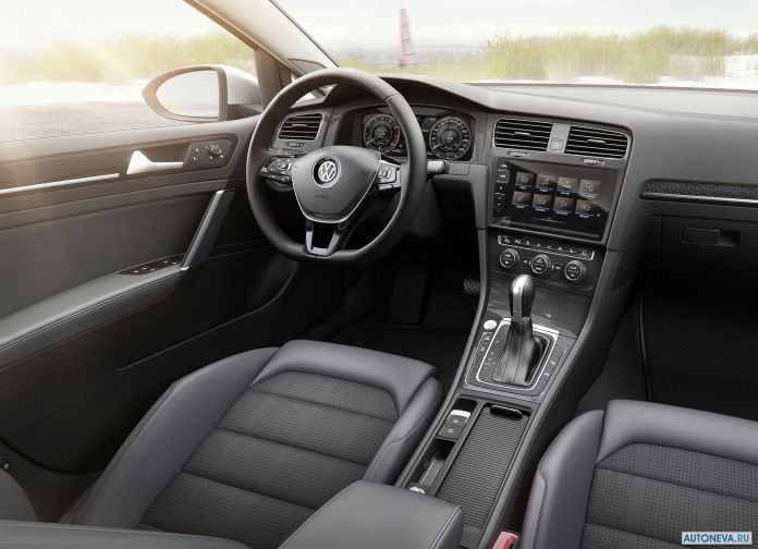 2017 Volkswagen Golf Variant - фотография 26 из 29