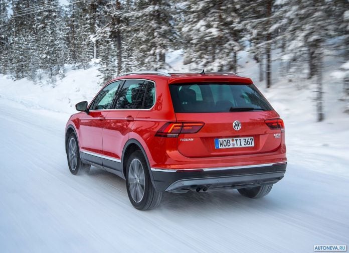 2017 Volkswagen Tiguan - фотография 40 из 62