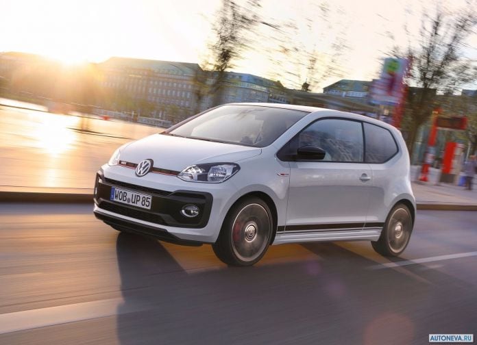 2017 Volkswagen UP GTI Concept - фотография 9 из 20