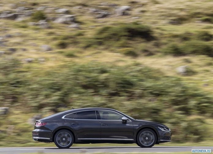 2018 Volkswagen Arteon UK-version - фотография 32 из 61 2018 Volkswagen Arteon UK-version - фотография 32 из 61